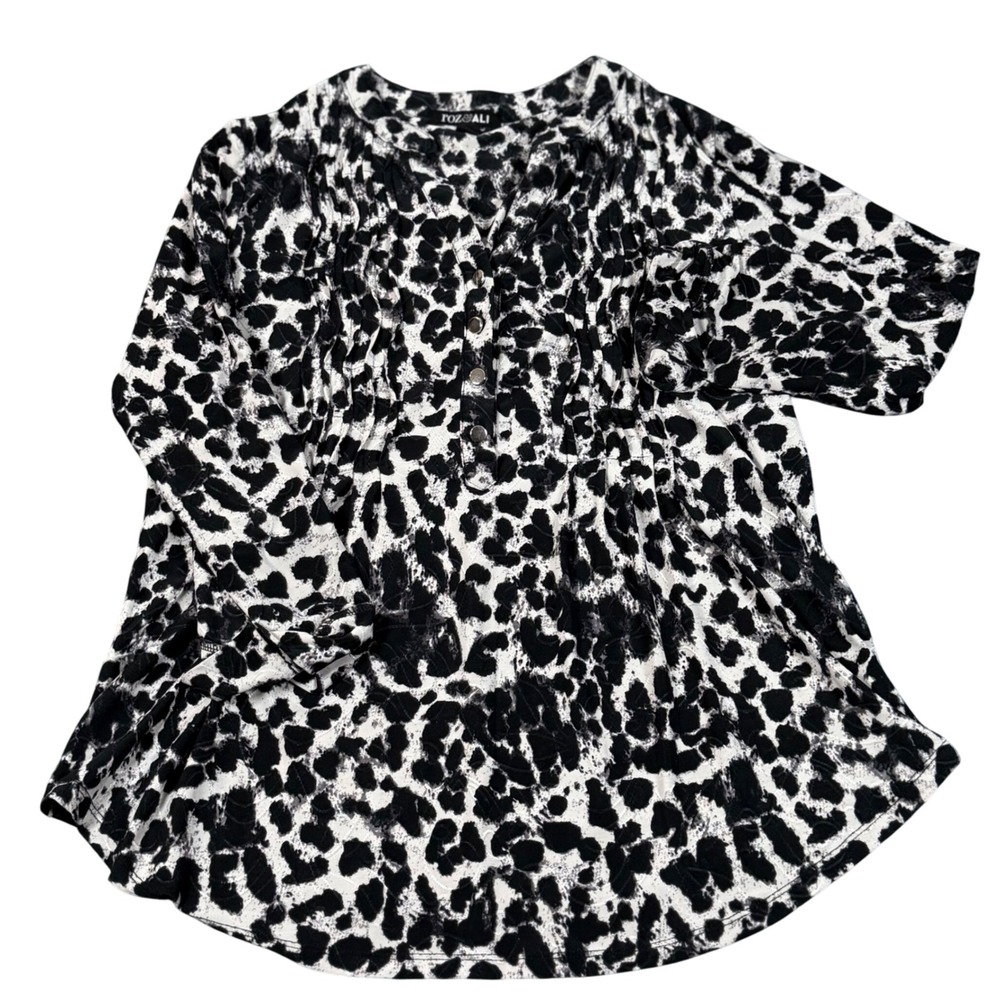 Roz Ali MP Leopard Print Roll Tab Sleeve Tunic Liquid Knit Smocked‎ Embroidered